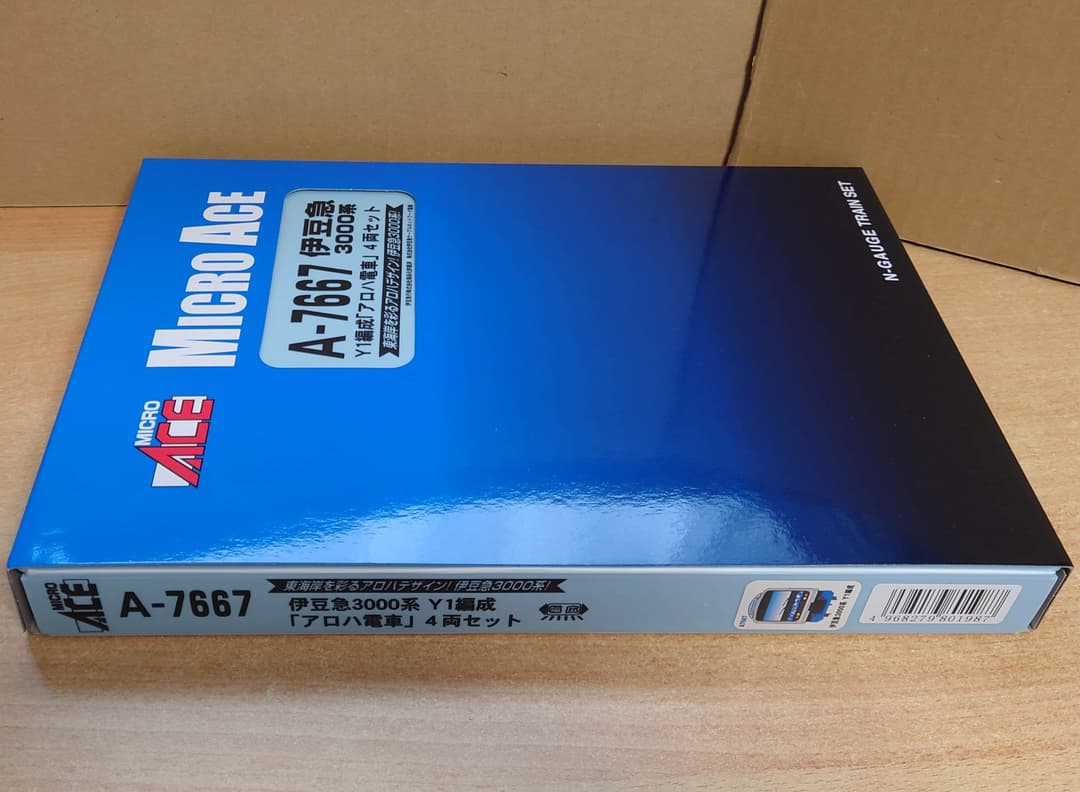 マイクロエース A7667 伊豆急3000系Y1編成アロハ電車4両セット