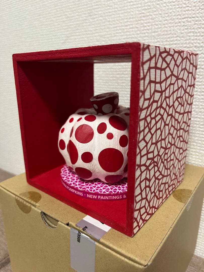 美品 草間彌生 展 かぼちゃ 展示用オブジェ　Victoria Miro）村上隆