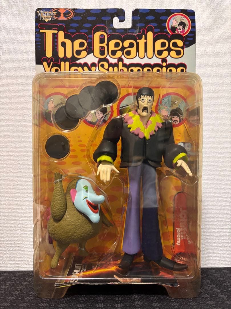 The Beatles yellow submarine　フィギュア4体