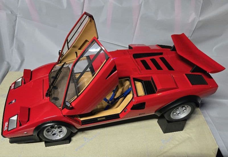 ディアゴスティーニ 1/8 ランボルギーニカウンタックLP500S