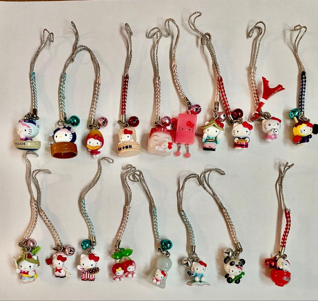 ご当地キティちゃんストラップ191個まとめ売り