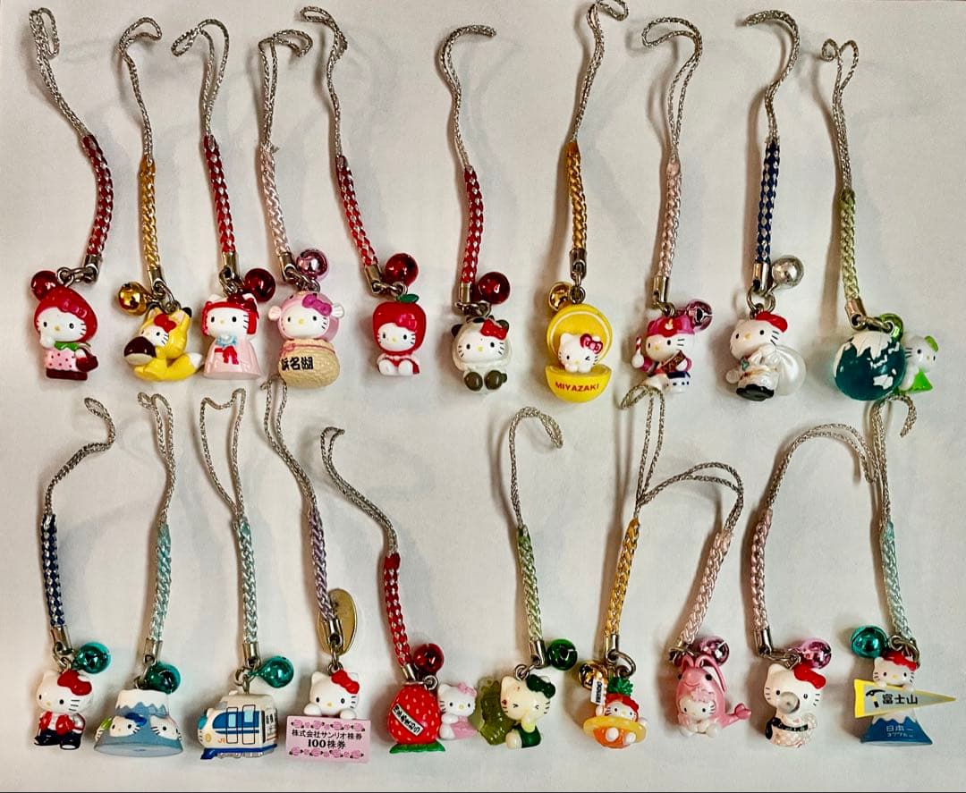 ご当地キティちゃんストラップ191個まとめ売り