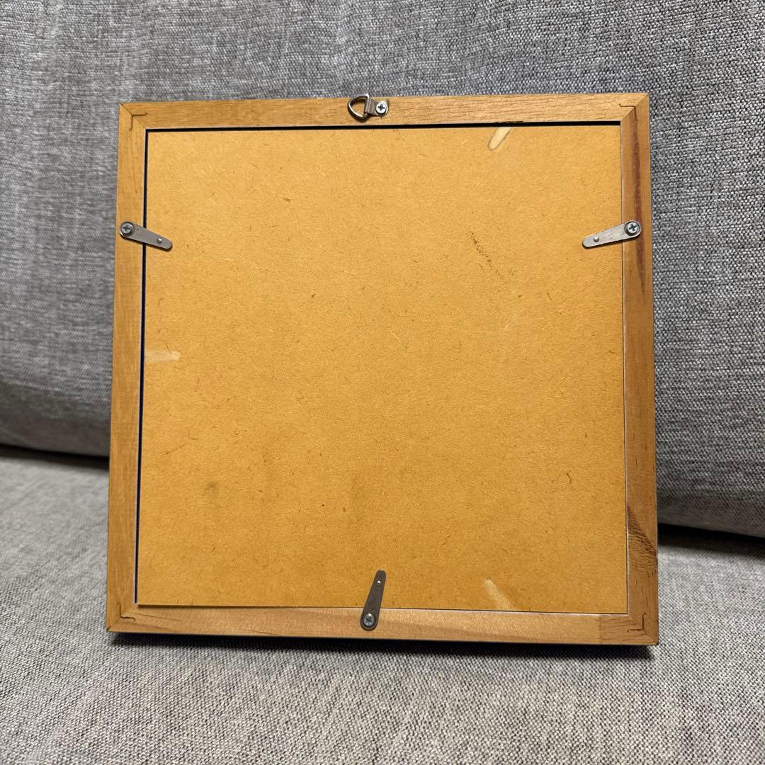 犬のイラスト付き青いフレームアート