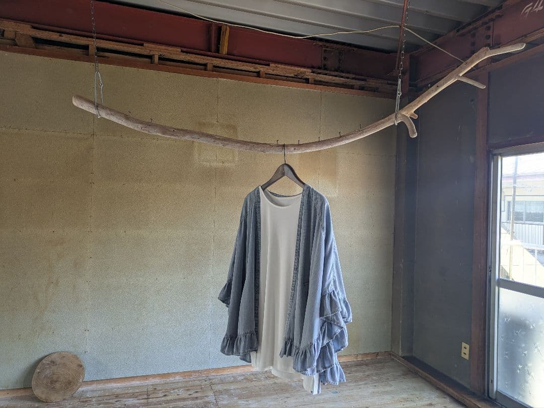 流木ハンガー 　ハンガーラック　吊り下げ式　一点物　店舗什器