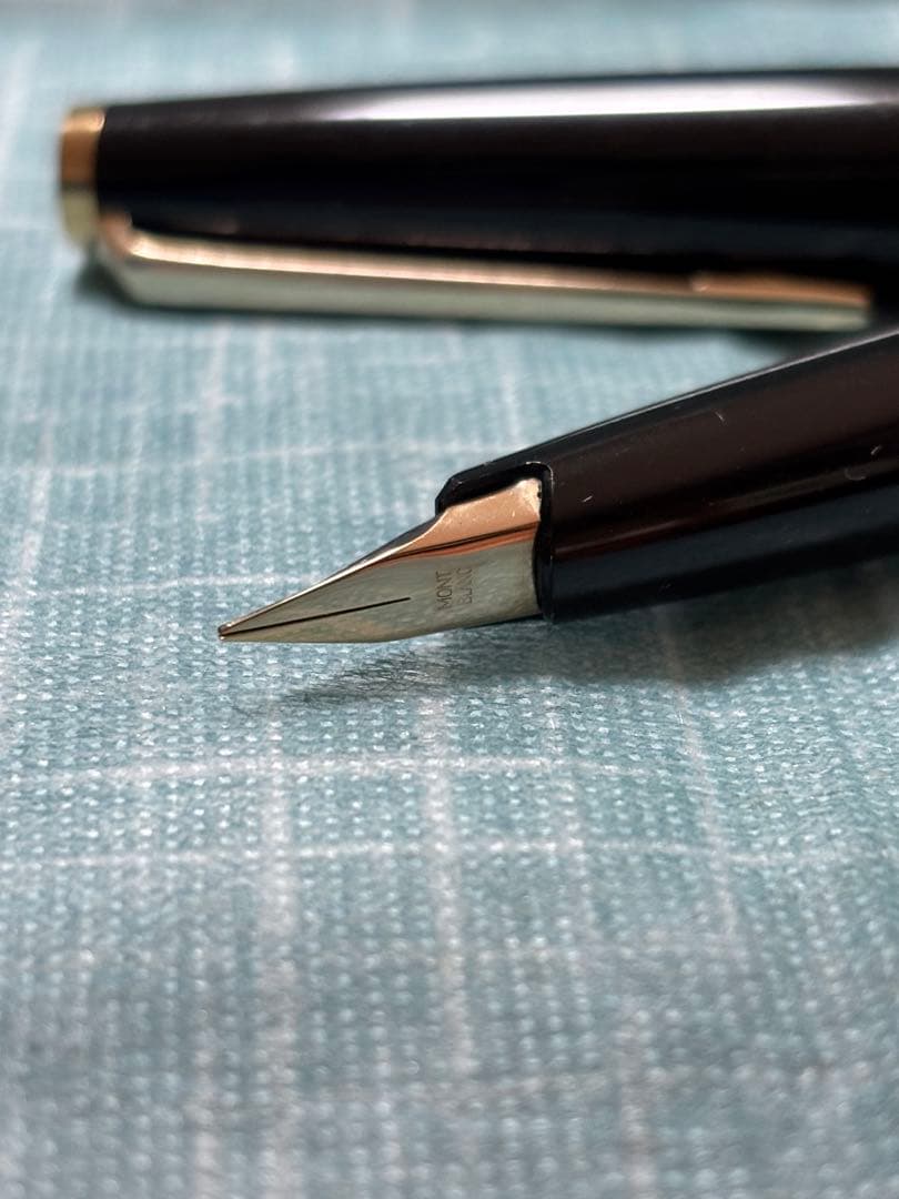 新品　モンブランMONTBLANC 310EF アンティーク万年筆　ケース付き