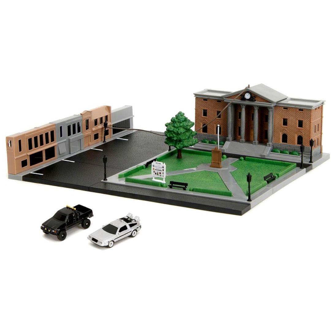 バック・トゥ・ザ・フューチャー ヒルバレー時計台　　　ジオラマ デロリアン 模型