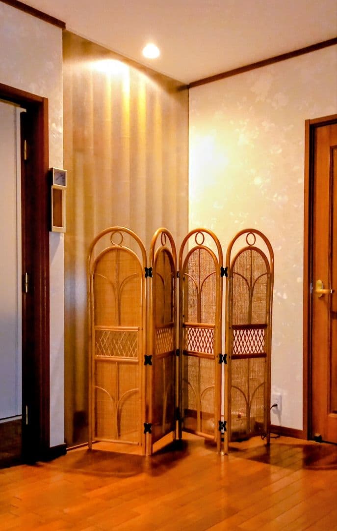 4バネル・ラタン製パーティション (美品)