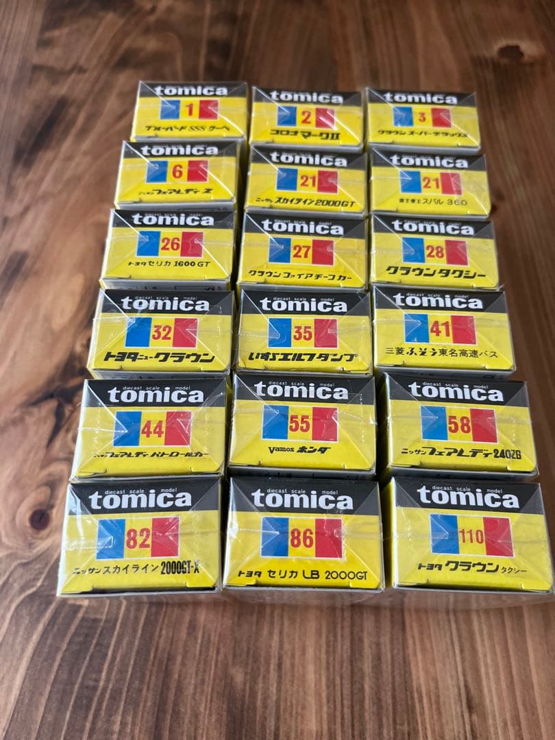 トミカ 30周年復刻18台セット　新品・未開封