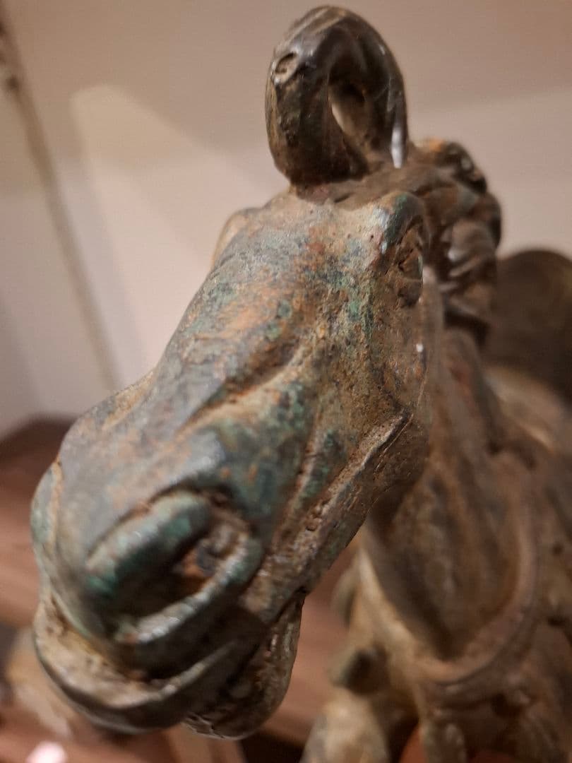 名豪家蔵出し ブロンズ馬の彫刻 台座有り