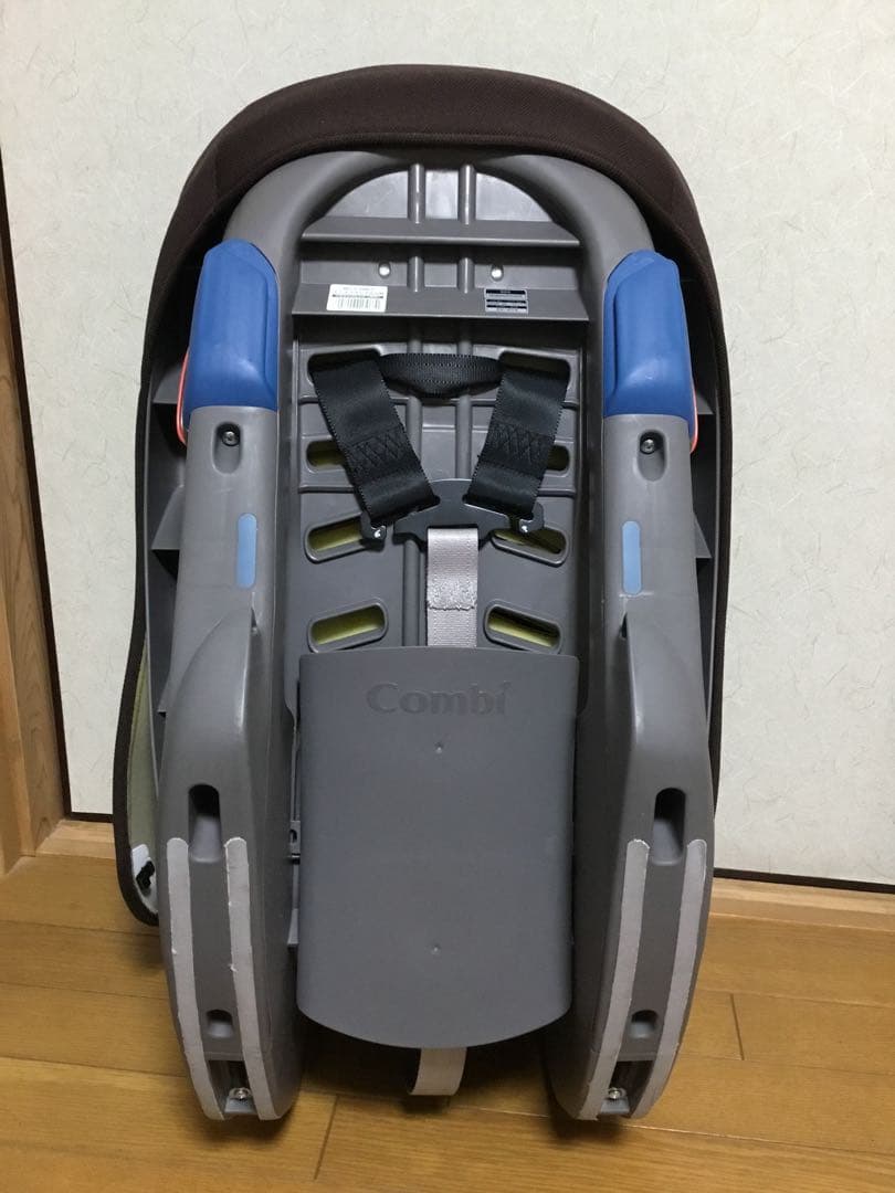 【美品】Combi チャイルドシート　ミニマグランデ　インナークッション付き