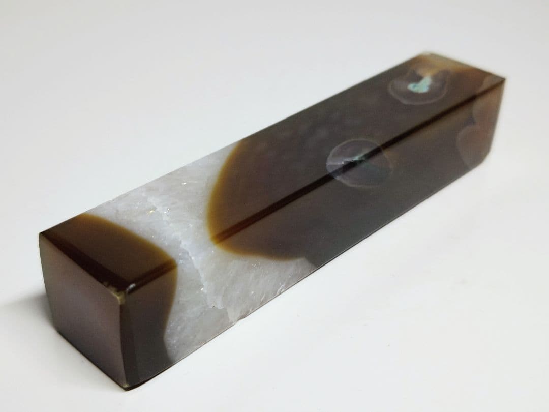 瑪瑙 303g メノウ アゲート 原石 鑑賞石 自然石 誕生石 鉱物 鉱石 水石