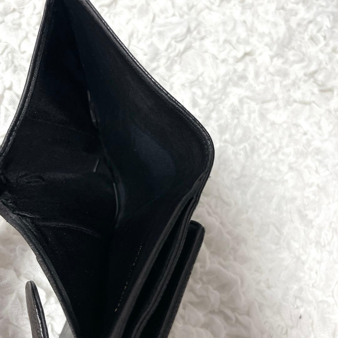 CHANEL ブラック 二つ折り財布　キャビアスキン　コンパクト　レザー　黒
