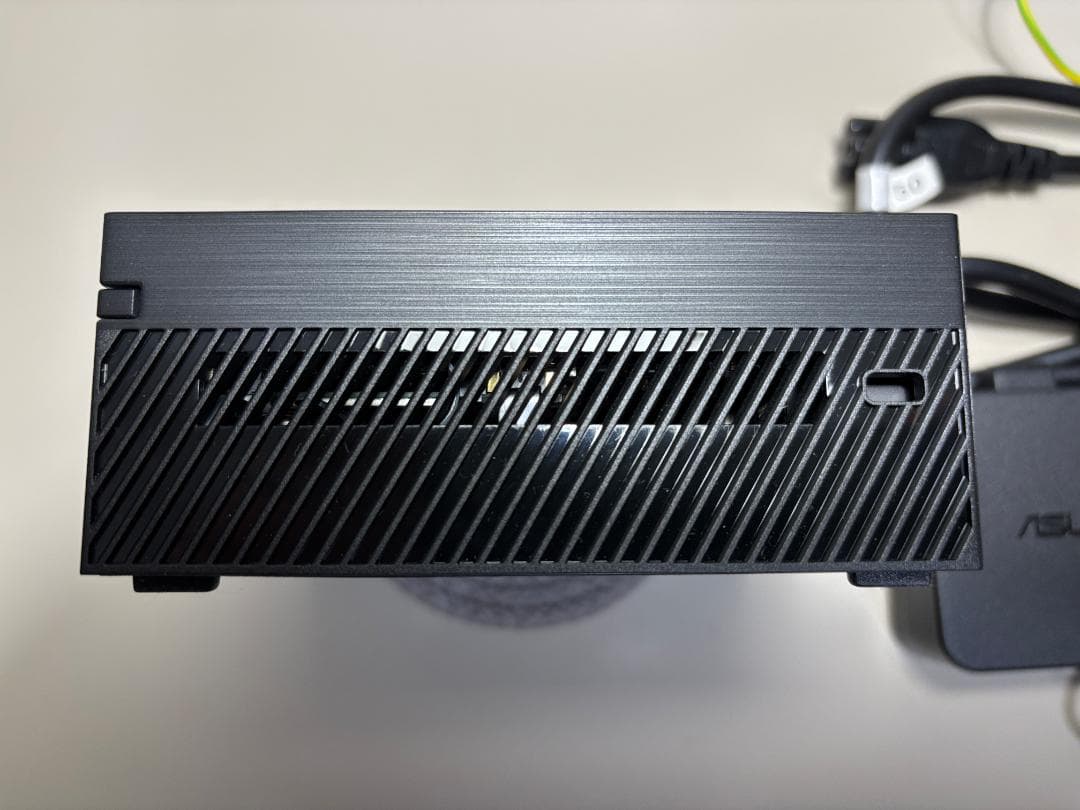 ASUS PN60 ミニPC i3 8GB SSD128GB Win11