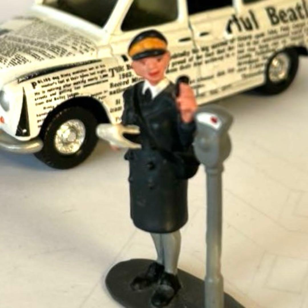 ビートルズ　THE Beatles ミニカー 3種 コーギー社製