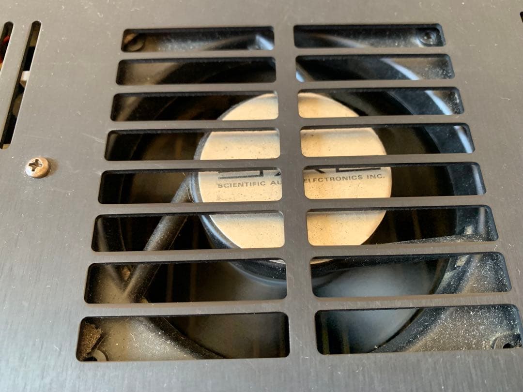 sae 2400L パワーアンプ　通電確認のみジャンク