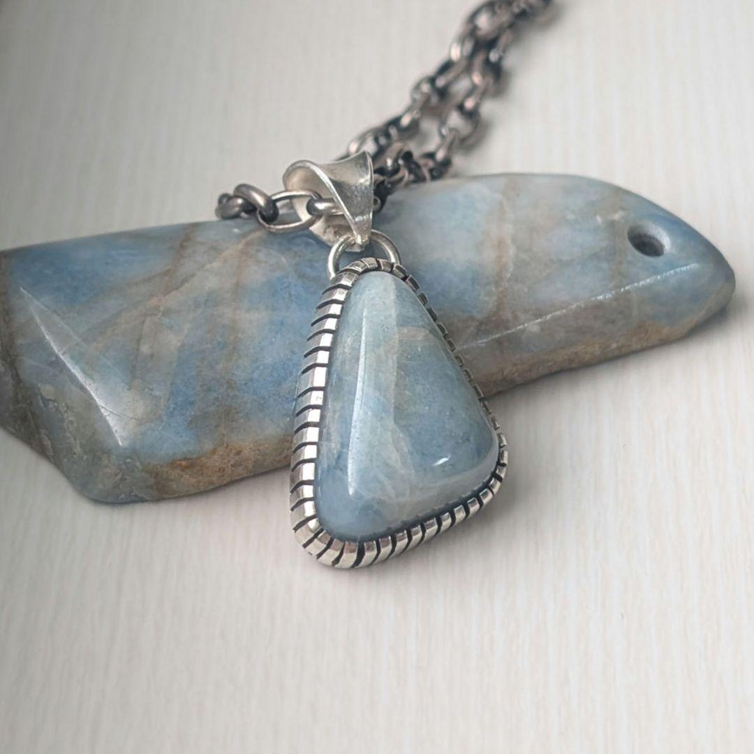 ハンドメイドの入りコン沢翡翠のペンダントトップ