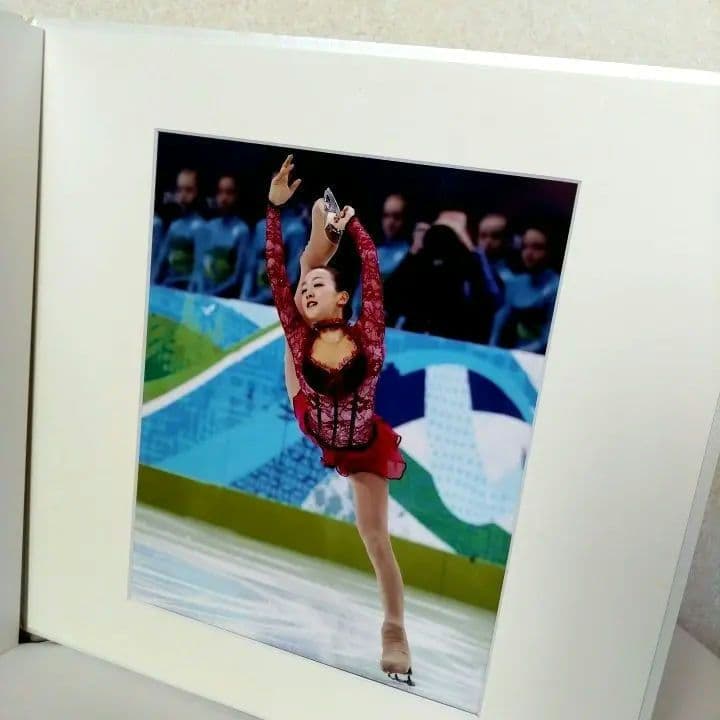 バンクーバー五輪 2010 浅田真央 直筆サイン 写真アルバム 非売品