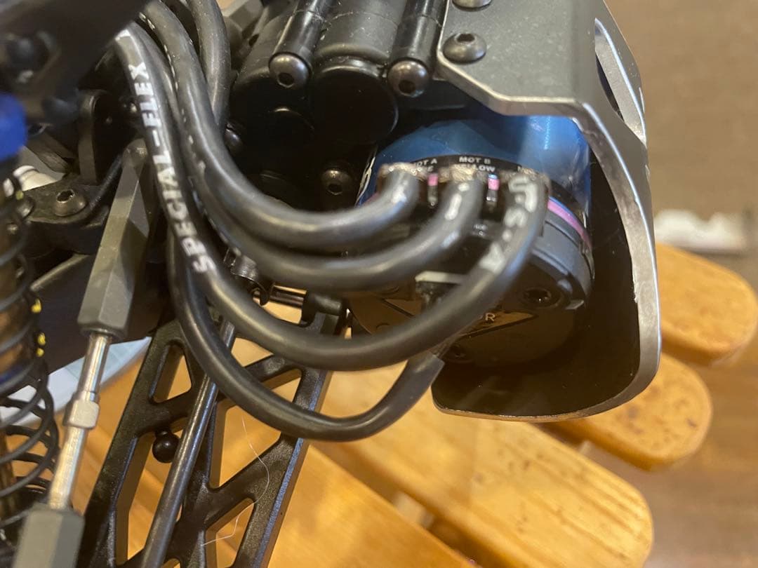 【ズッタくん】京商　アルティマ　RB5 ダートマスターにもサンワプロポ付