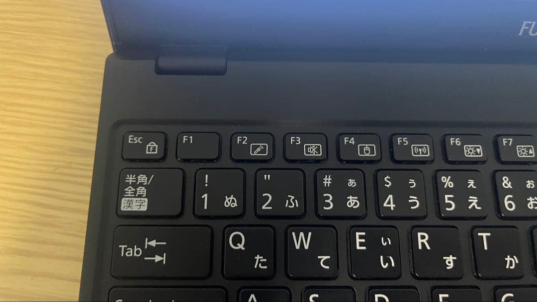 Windowsノート本体 Fujitsu Lifebook UH90/C3 Core i7-8565U