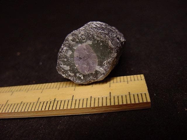 国産鉱物1172 国産の宝石スタールビー単結晶