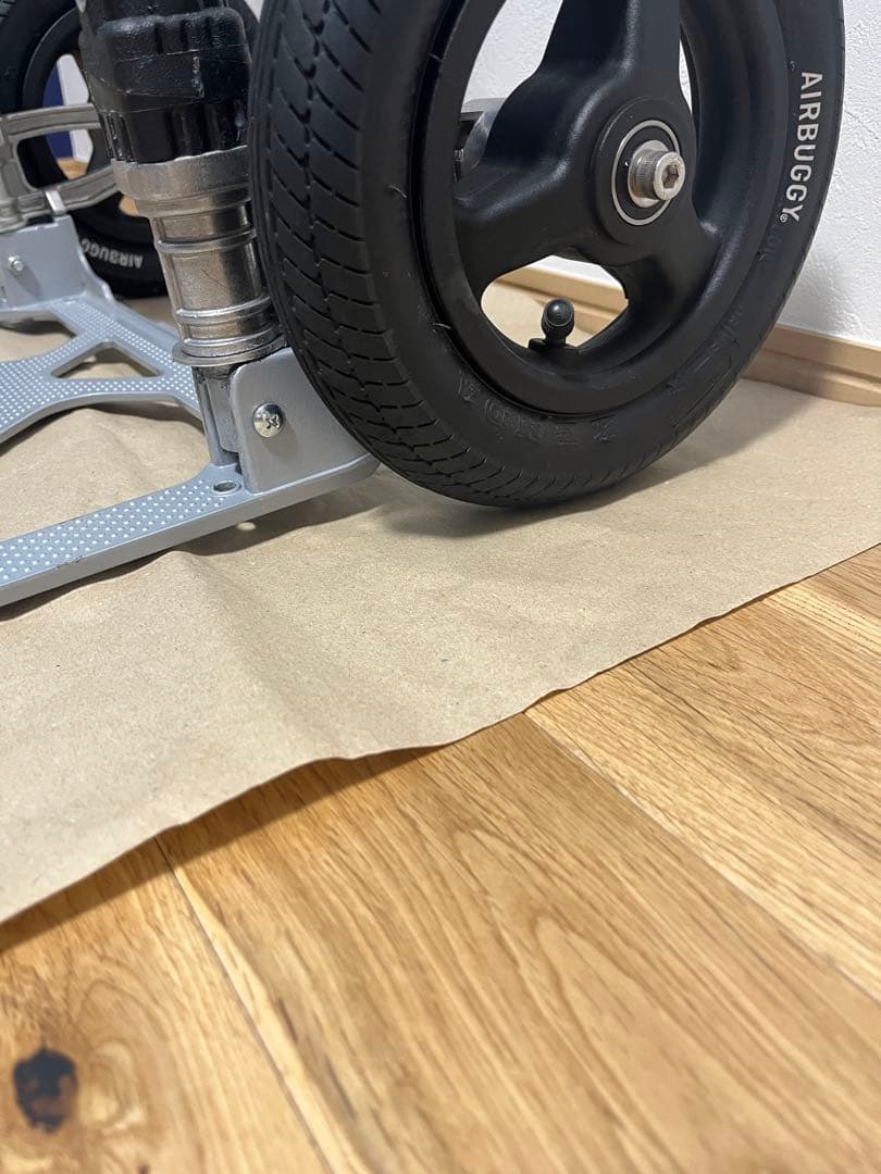 折りたたみ　エアバギータイヤ付きキャリー