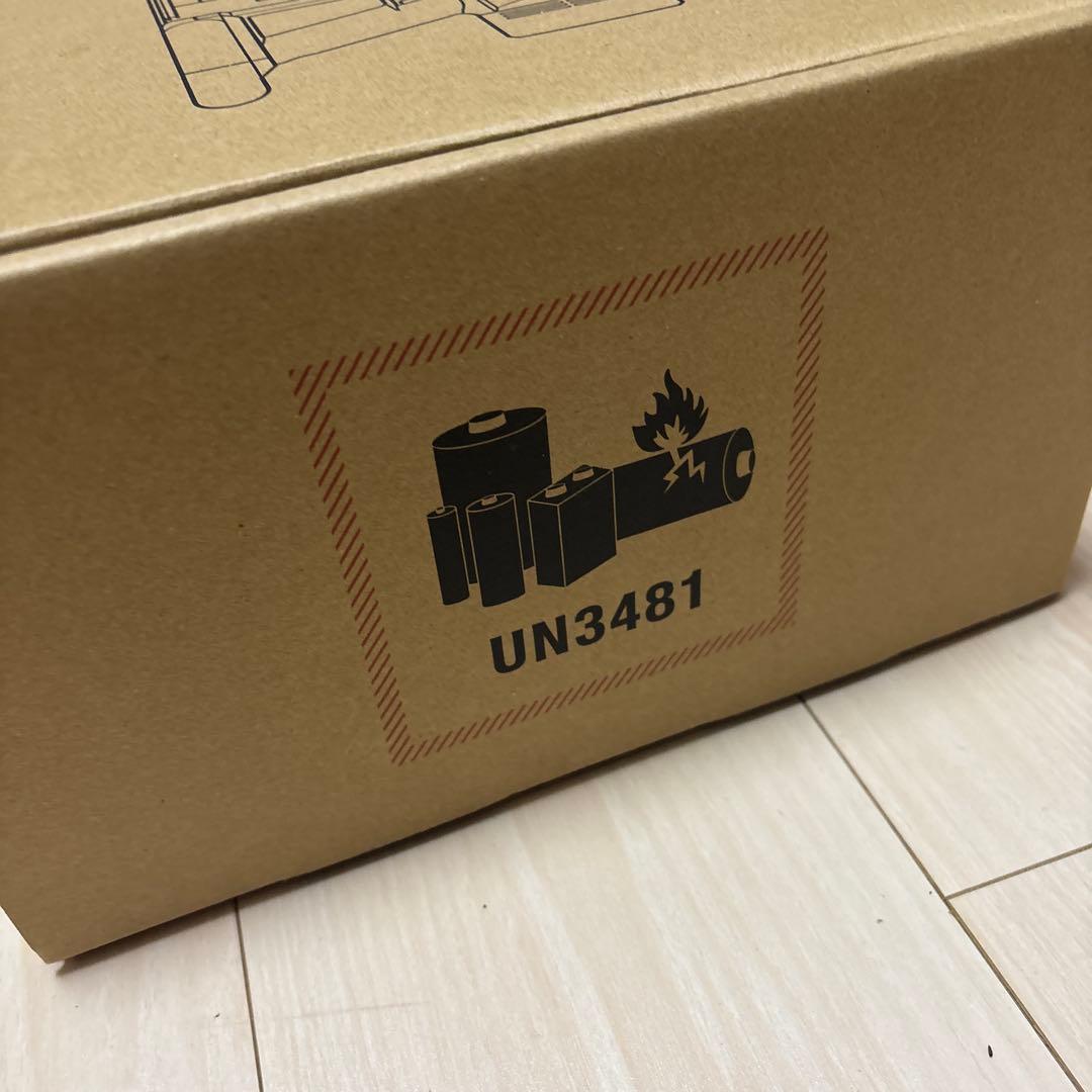 最終値下！ダイソンDyson 掃除機　V8 UN3481 コードレスクリーナー