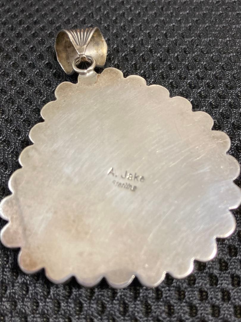 ナバホ族ターコイズペンダント A. Jakeインディアンジュエリーロンハーマン