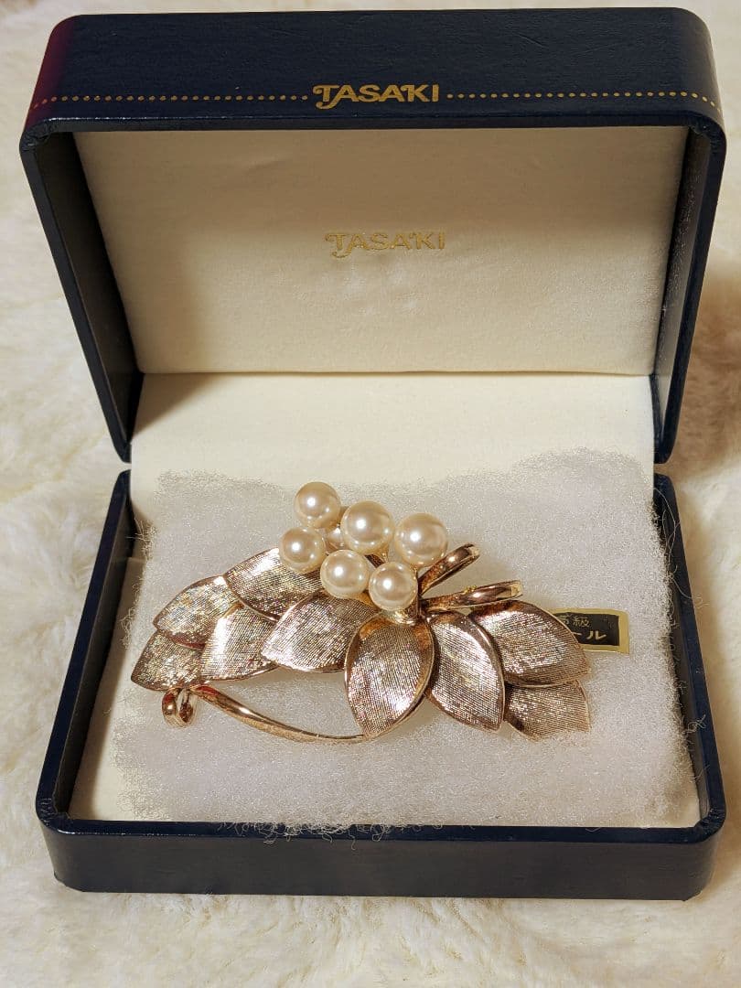 【極美品/希少】TASAKI タサキ 貝パール ブローチ 最高級ケース付 大ぶり