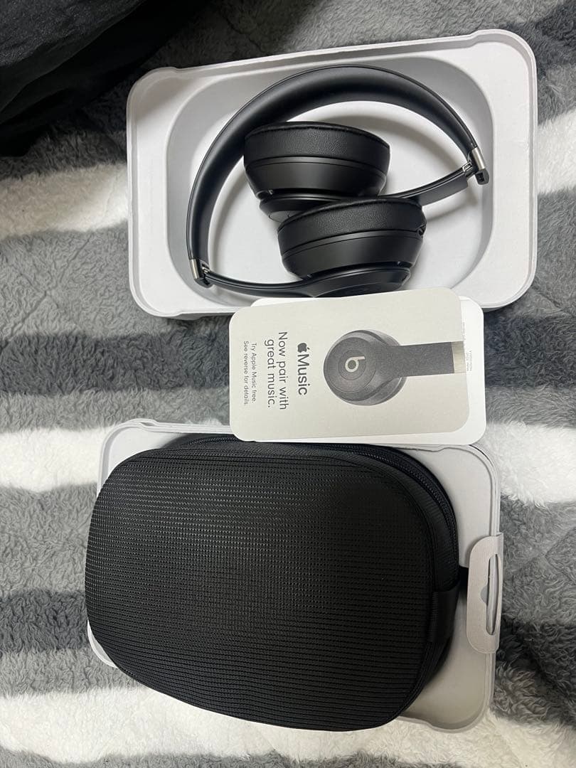 Beats solo 4 ワイヤレスヘッドホン ブラック