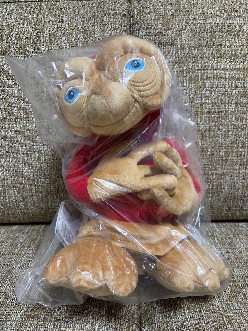 E.T. メガジャンボ赤パーカーぬいぐるみ