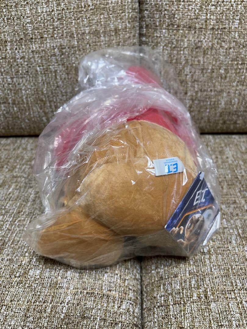 E.T. メガジャンボ赤パーカーぬいぐるみ