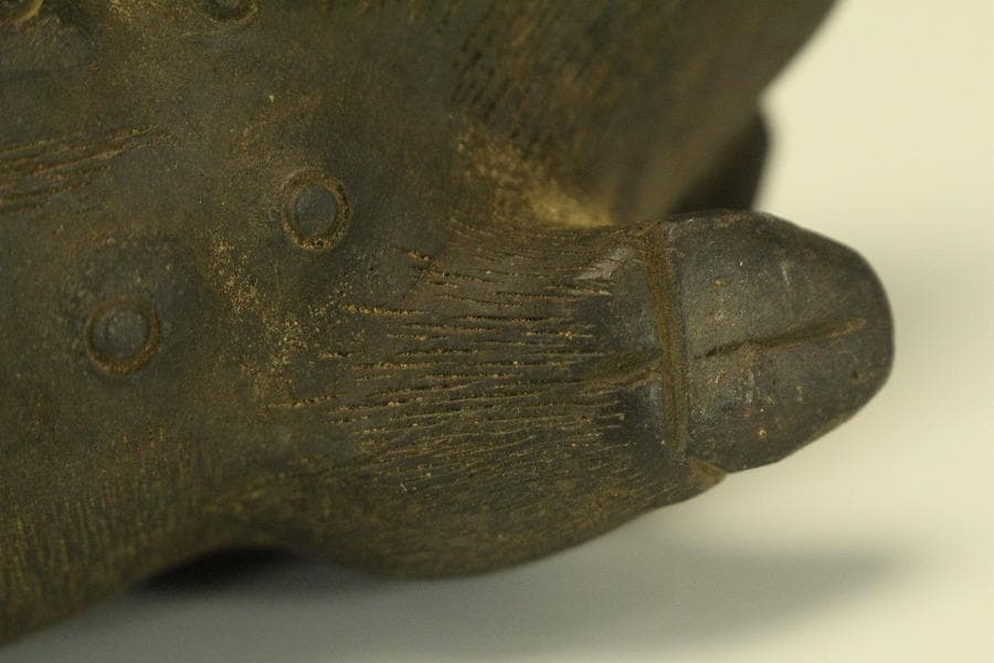 中国美術 紫泥 猪 細密 置物 骨董(LC982)