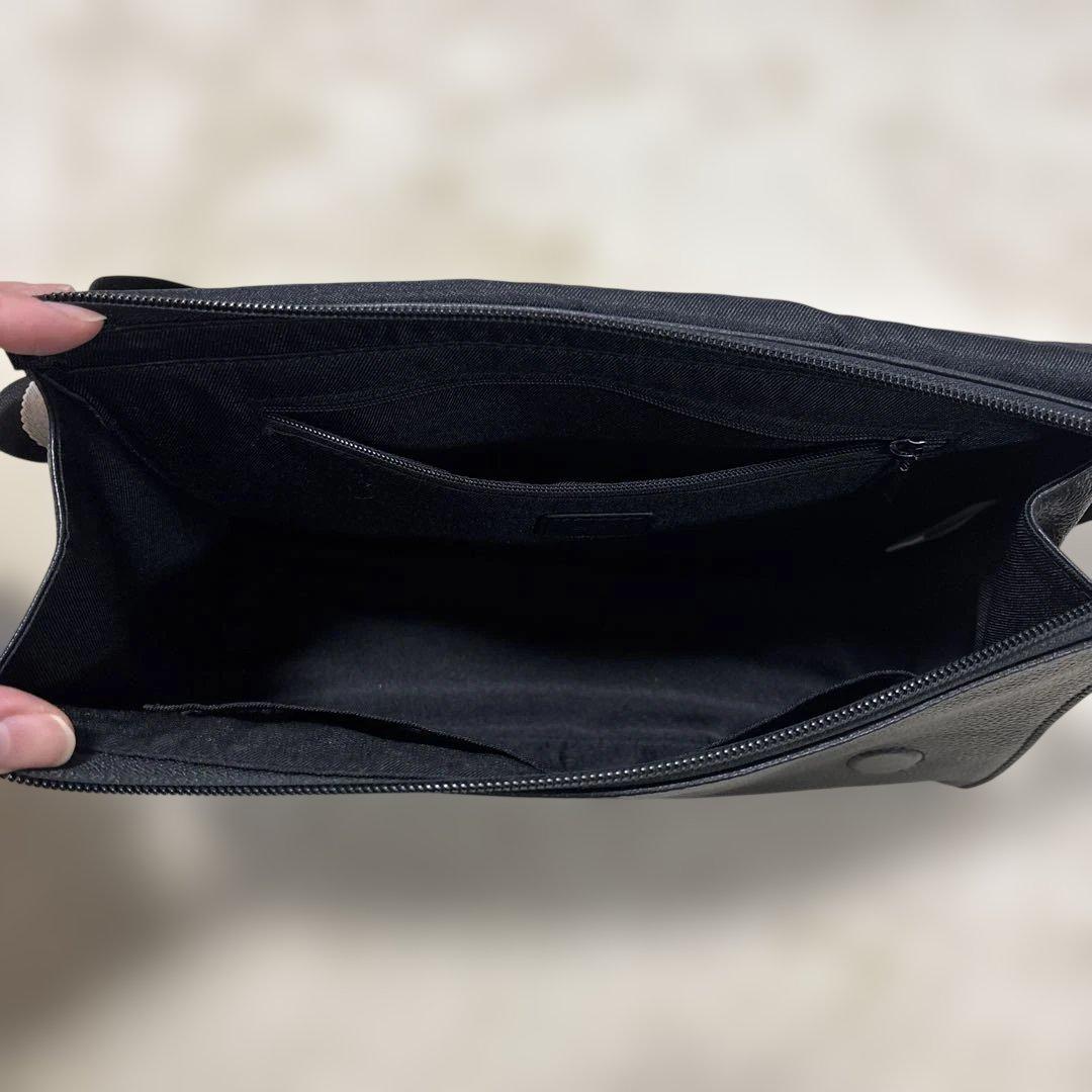 ★未使用品★ear イアパピヨネ ワイドテープショルダーバッグ