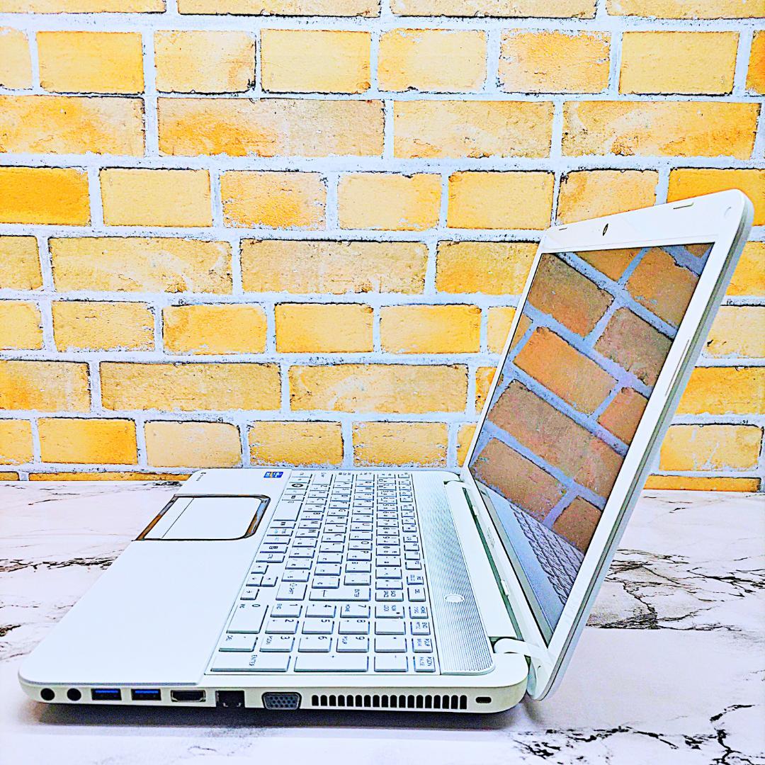 簡単PC❣️WIN11ノートパソコン❤️爆速SSD❤️メモリ８G✨Blu-ray