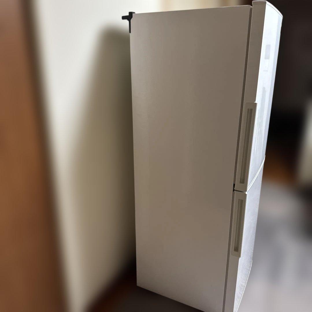シャープ冷蔵庫　SJ-PD28J-W