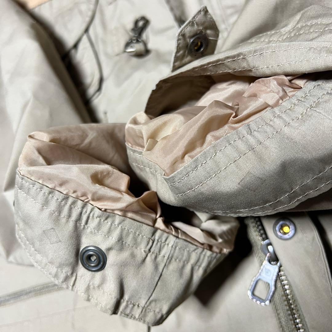 FJALL RAVEN G1000 サバイバルジャケット　多機能　ギミック