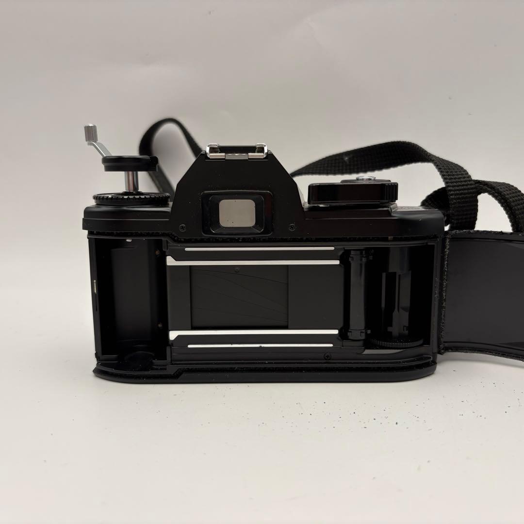 Nikon EM 一眼レフカメラ Nikkor 50mmレンズ