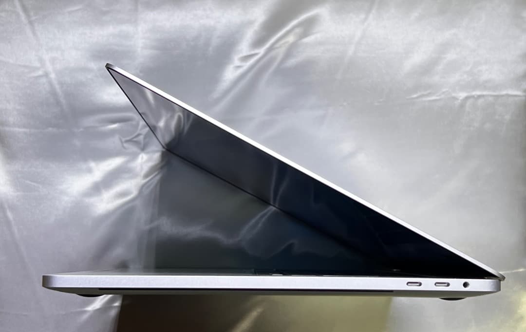 i9 ROM 64GB♪〜MacBook Pro 16-inch 【ダブルOS】