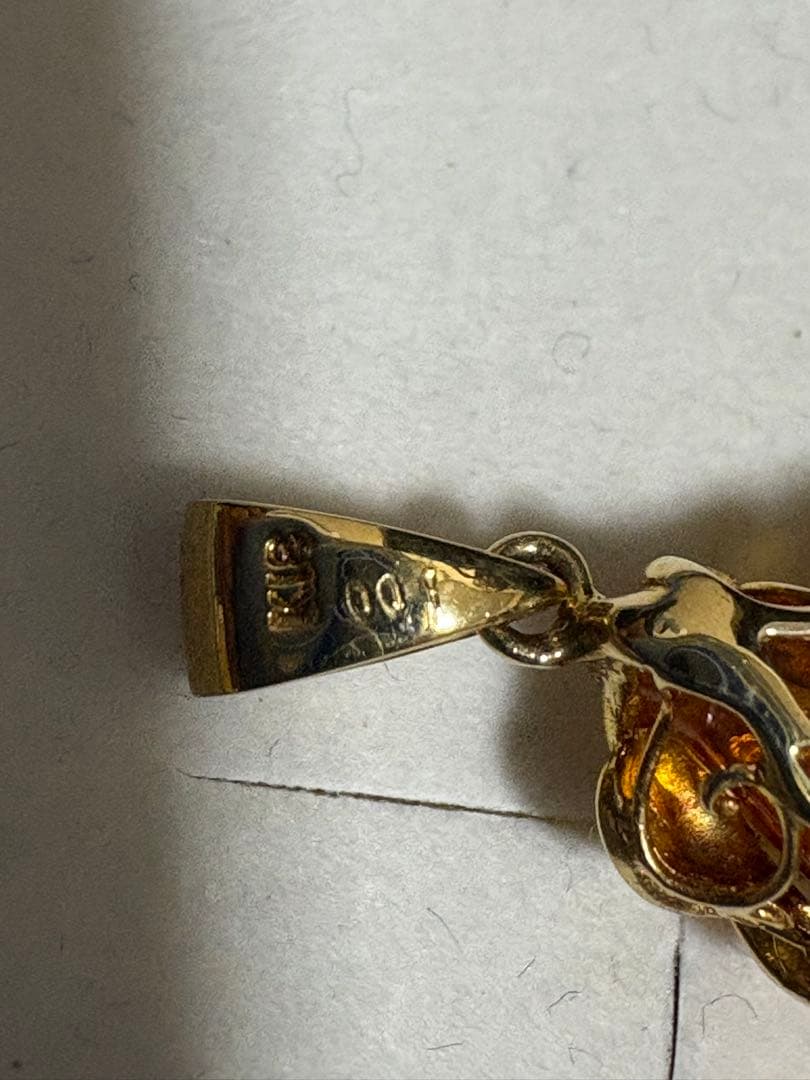 琥珀　K18 ダイヤ0.01 ペンダントトップ