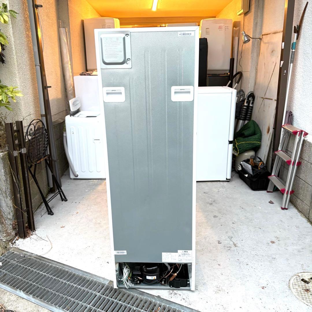 TWINBIRD 230L ガラストップ冷蔵庫 2024年モデル　洗浄済み