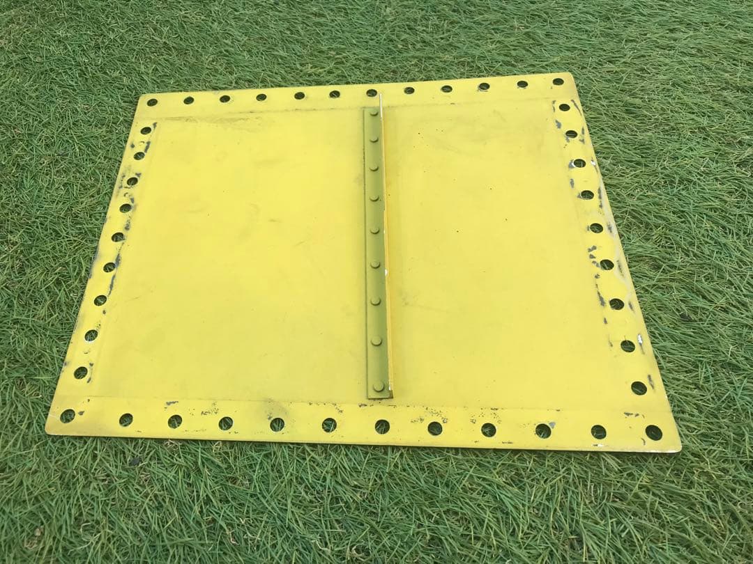 航空機 機体部品 T-33 左主翼 8L AIR CONTROL MECHパネル