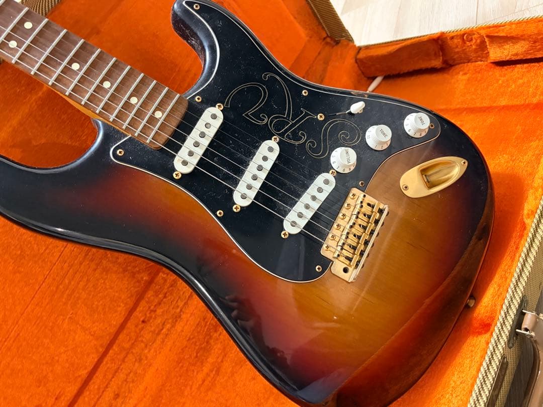 ストラトキャスター サンバースト　USA