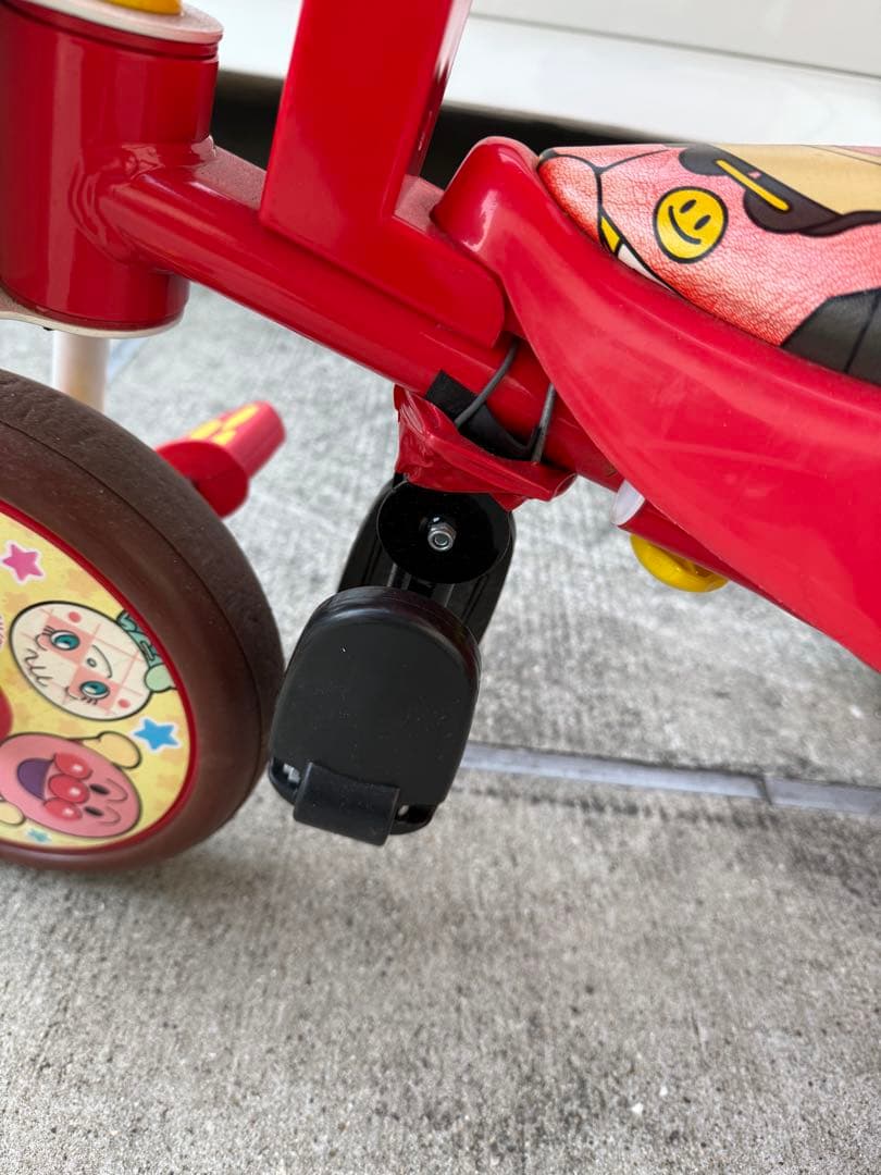 それいけ! アンパンマンデラックスII レッド 三輪車