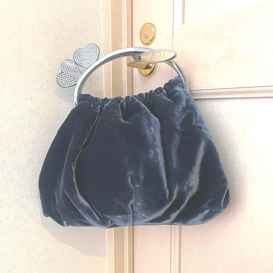 ☆最終SALE☆ MOSCHINO ブラックベルベットバッグ