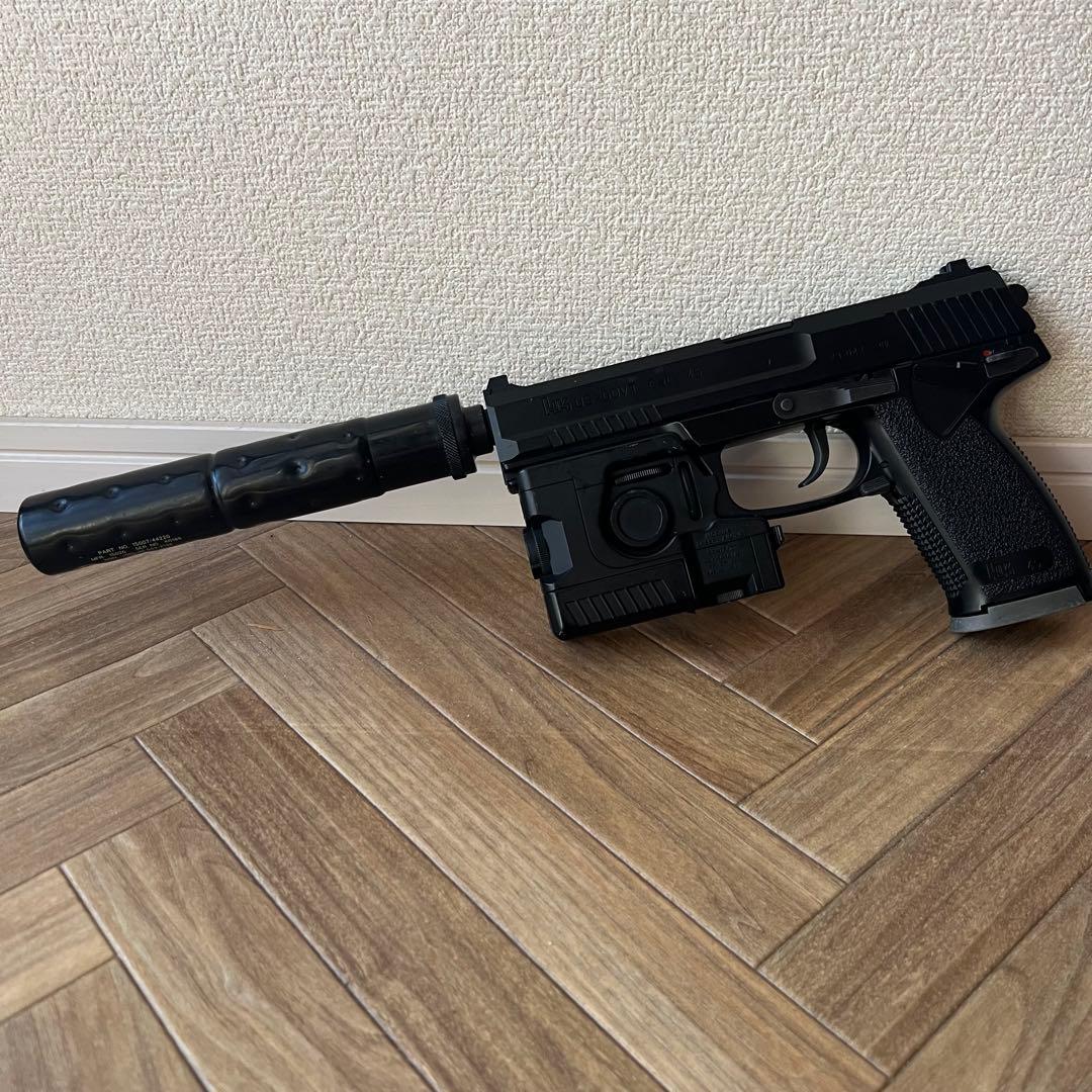 東京マルイ SOCOM Mk23 サプレッサー/ライト付き