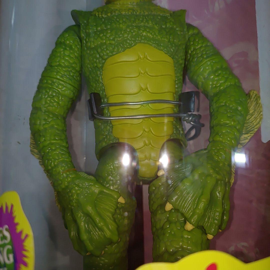 ユニバーサルスタジオ フィギュア 黒い沼のクリーチャー半魚人