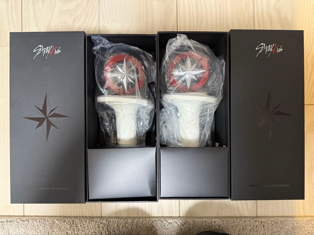 アイドル Stray Kids OFFICIAL LIGHT STICK VER.2