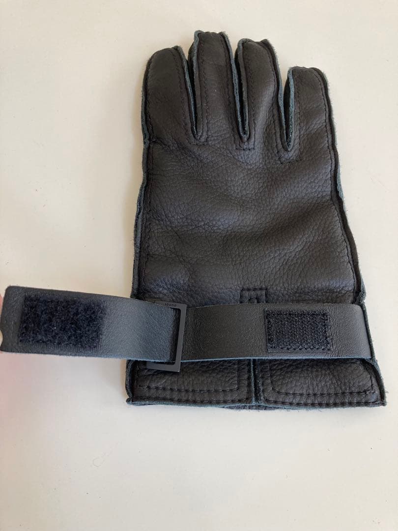 ☆美品☆ GUCCI メンズ羊革手袋ブラック バックル付き #裏地カシミア
