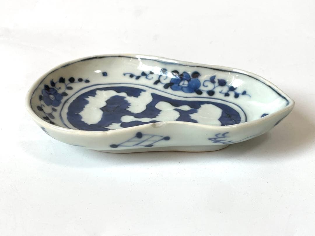 骨董　アンティーク　染付　青花　瓢形小皿　陽刻瓢文様　変形皿　道光年製銘