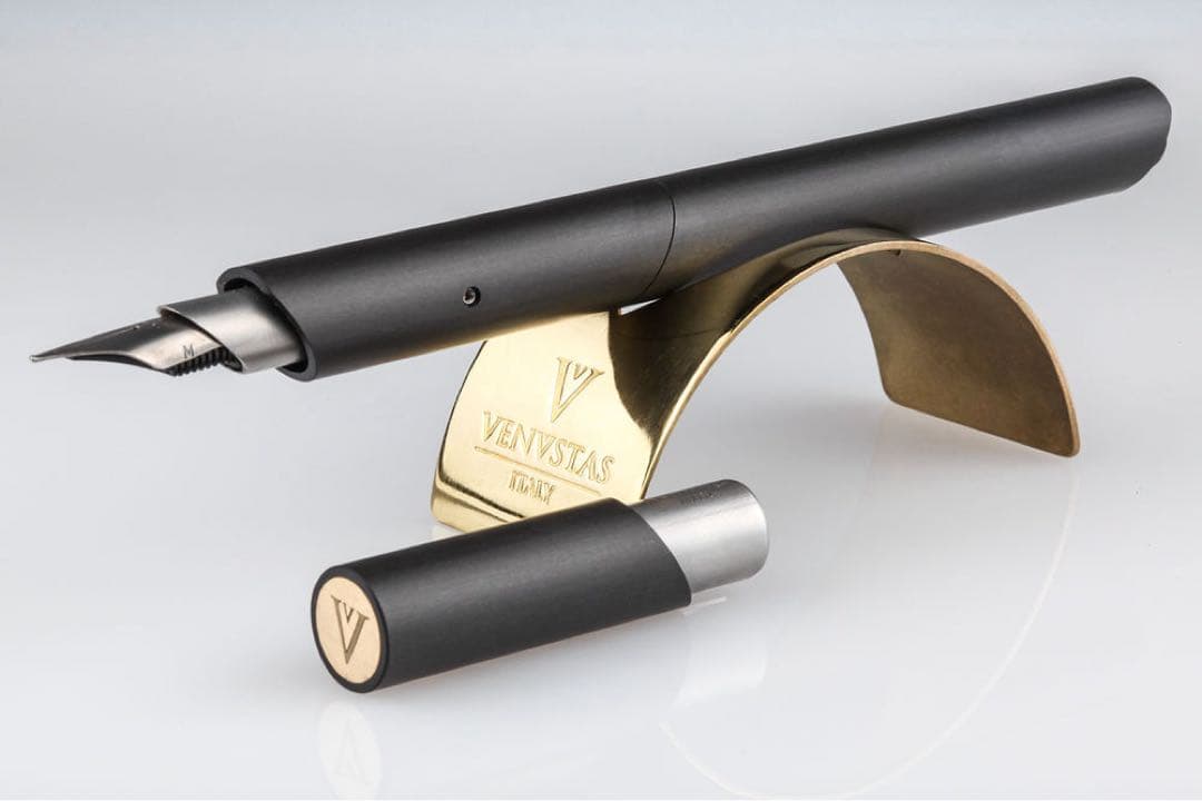 【廃盤予告】VENVSTAS MAGNA2.0ピストン カーボン チタンFニブ